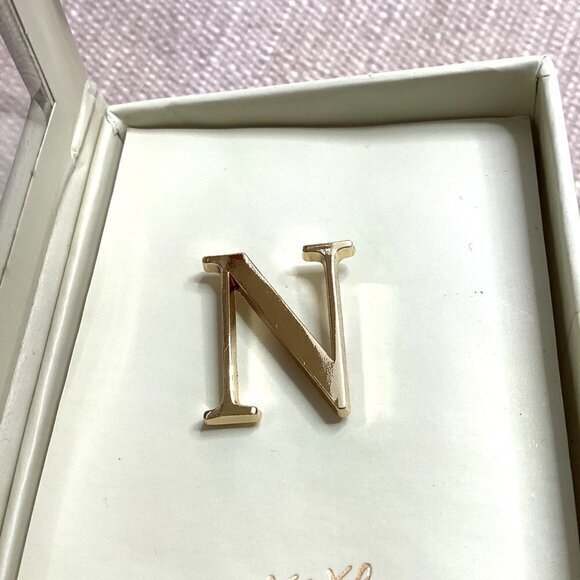 LARK & IVES COLLECTIVES THE GOLD MONOGRAM LYRICS PINS "N" - Picture 4 of 9